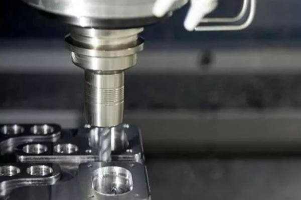 從傳統加工到CNC加工,讓生產效率飆升(圖1) 從傳統加工到CNC加工,讓生產效率飆升(圖1)